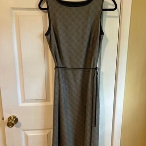 Elegant Gray Sleeveless Dress